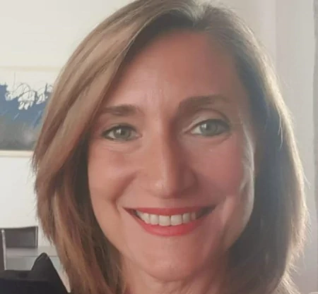 Alejandra Menassa (España)